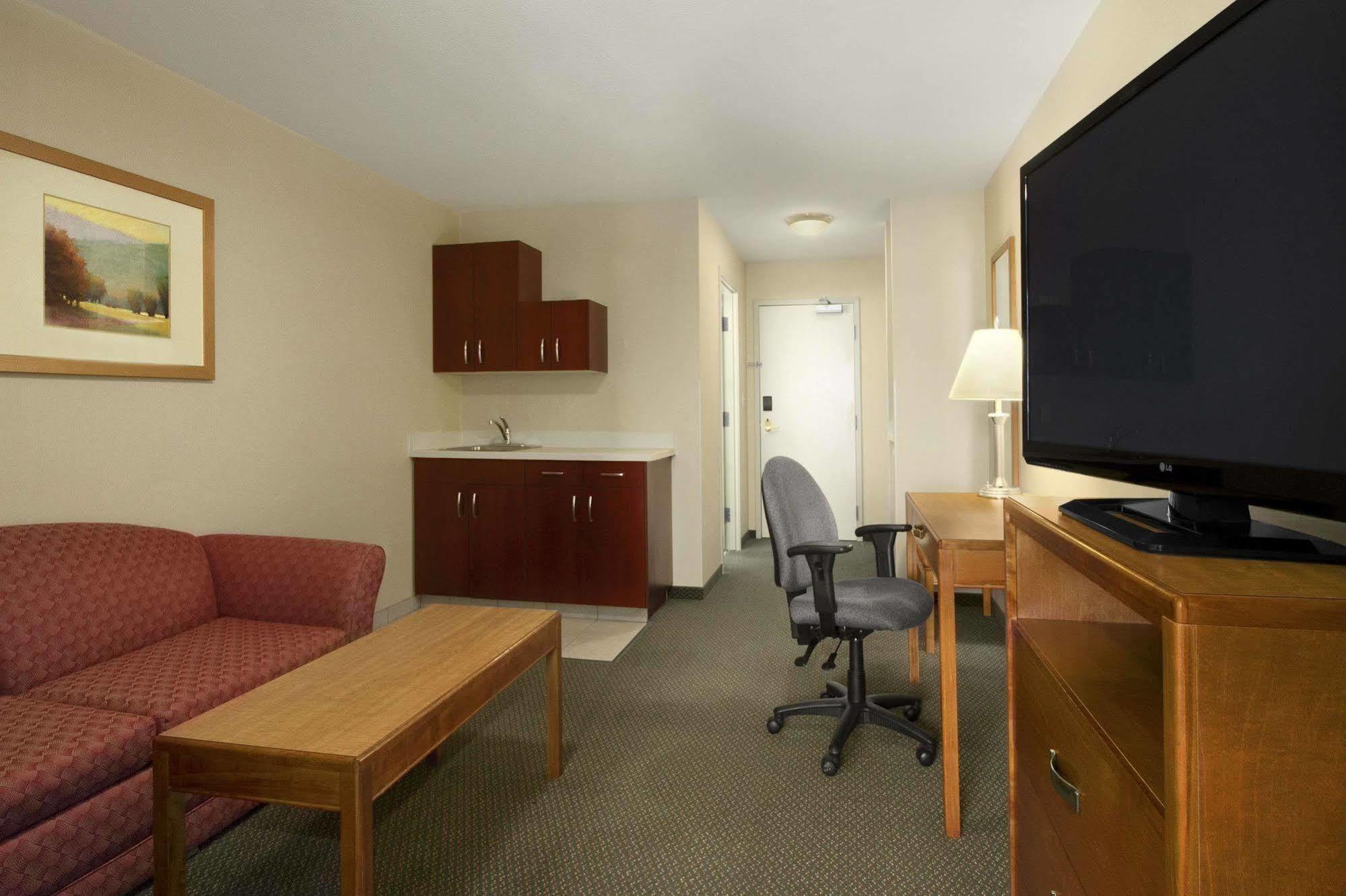 Days By Wyndham South Hotel 3*